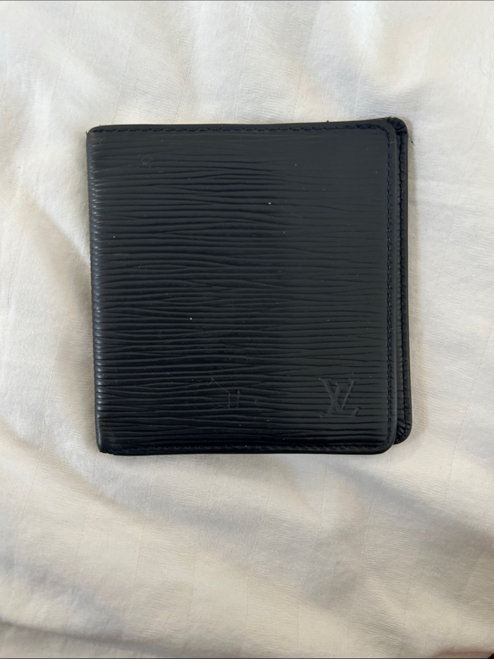 Vintage Louis Vuitton Bifold Epi Leather Wallet